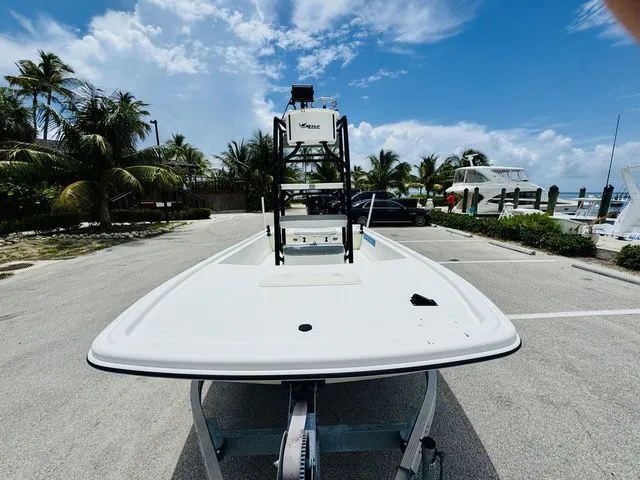 Slide: The Image of Mako Pro Skiff 19 CC Top Drive 2018 - 12