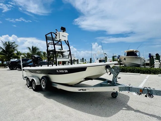 Slide: The Image of Mako Pro Skiff 19 CC Top Drive 2018 - 15