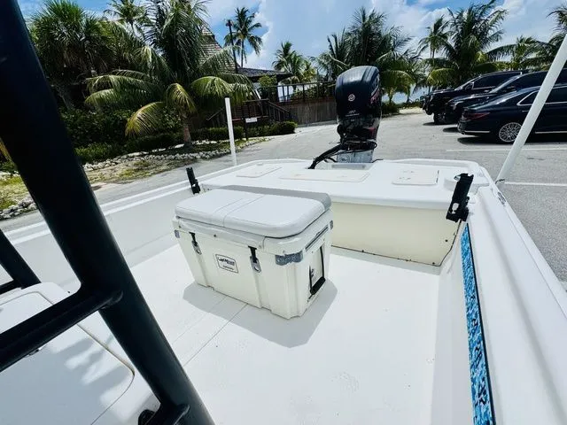 Slide: The Image of Mako Pro Skiff 19 CC Top Drive 2018 - 5