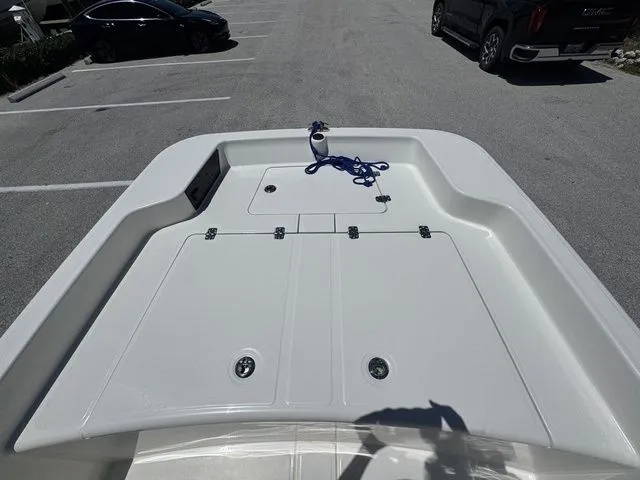 Slide: The Image of Mako Pro Skiff 15 CC 2023 - 13