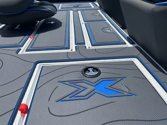 Slide: The Image of Xpress X19 Pro 2026 - 12