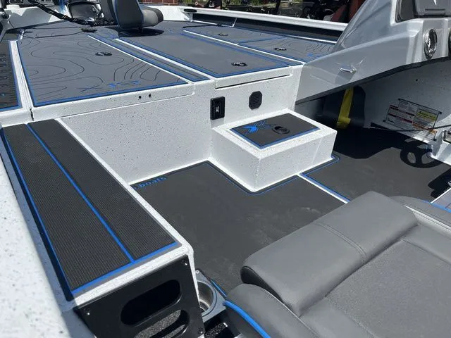 Slide: The Image of Xpress X19 Pro 2026 - 19