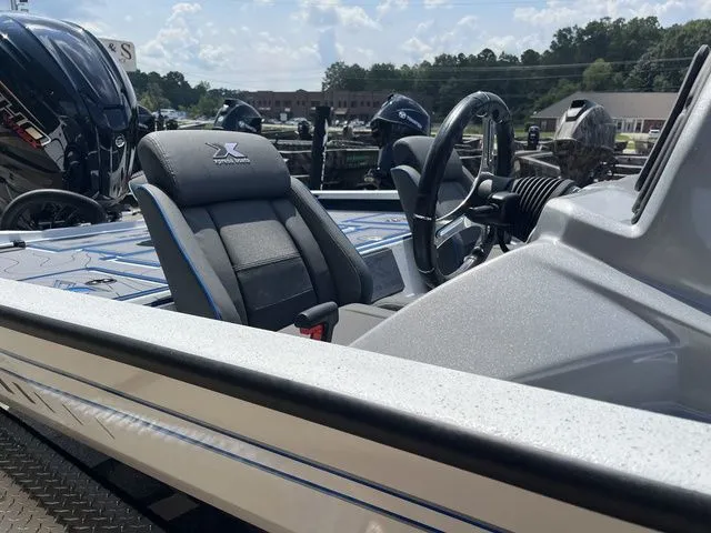 Slide: The Image of Xpress X19 Pro 2026 - 7