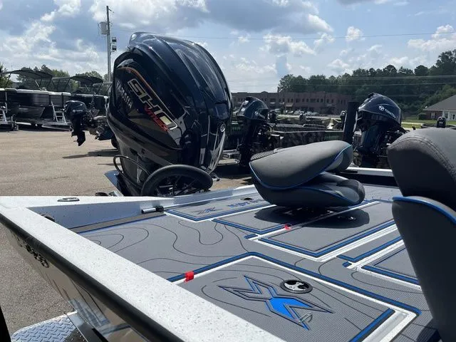 Slide: The Image of Xpress X19 Pro 2026 - 8