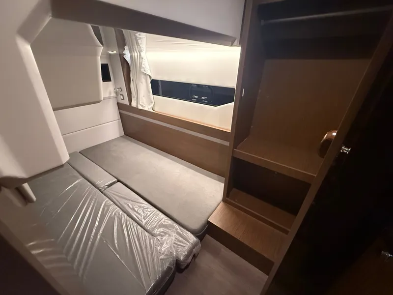 Slide: The Image of Beneteau Antares 12 Fly 2026 - 12