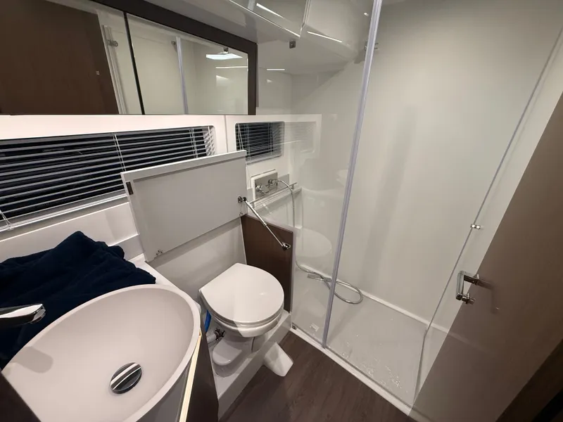 Slide: The Image of Beneteau Antares 12 Fly 2026 - 18