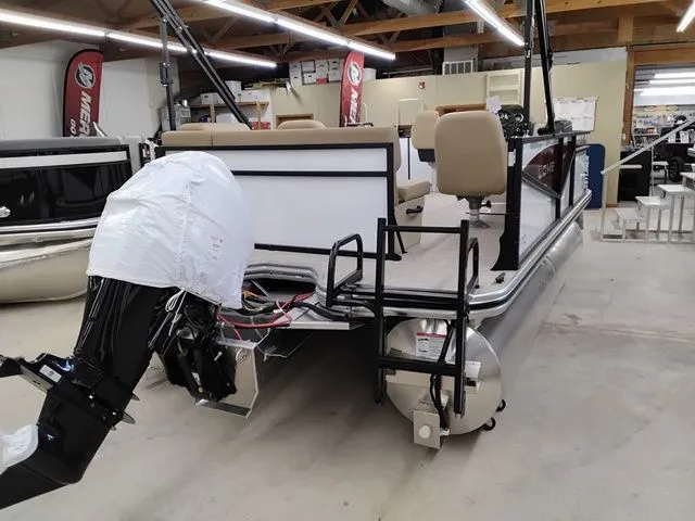 Slide: The Image of Lowe LF172 2026 - 8