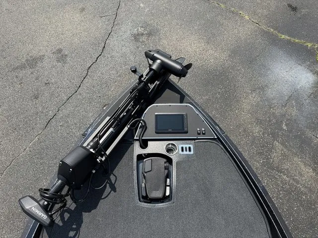 Slide: The Image of Ranger Z519R 2025 - 3