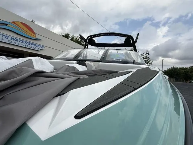 Slide: The Image of Supreme S240 2025 - 14