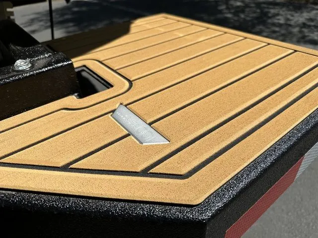 Slide: The Image of Nautique Super Air Nautique G25 2025 - 22