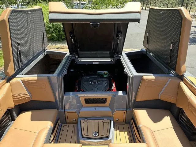 Slide: The Image of Nautique Super Air Nautique G25 2025 - 29