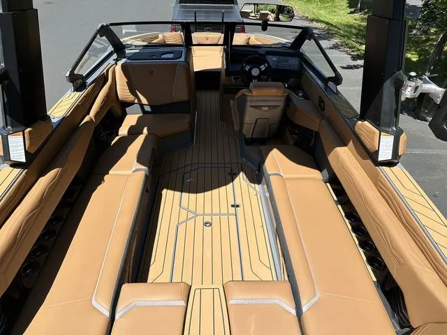 Slide: The Image of Nautique Super Air Nautique G25 2025 - 34