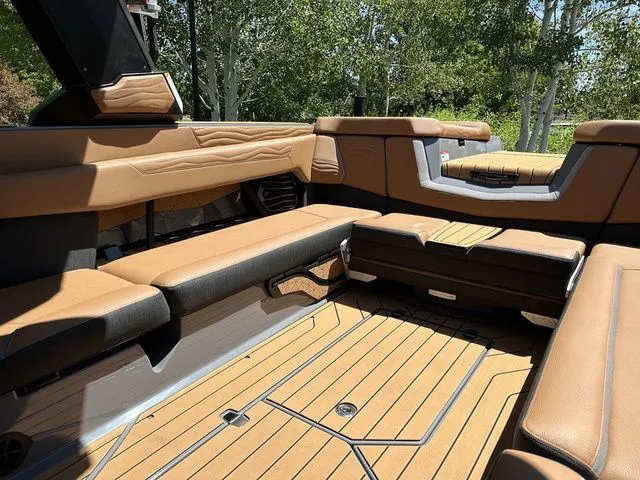 Slide: The Image of Nautique Super Air Nautique G25 2025 - 36