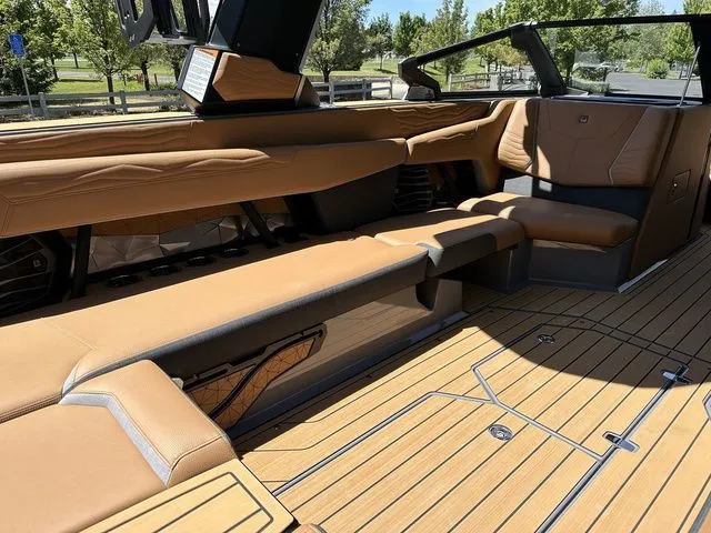 Slide: The Image of Nautique Super Air Nautique G25 2025 - 37