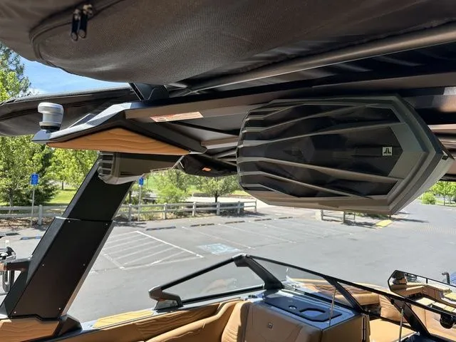 Slide: The Image of Nautique Super Air Nautique G25 2025 - 41