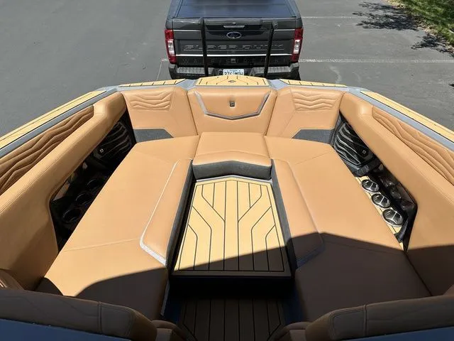 Slide: The Image of Nautique Super Air Nautique G25 2025 - 50