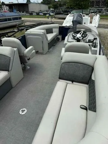 Slide: The Image of Crest Classic LX 220 SLC 2020 - 2