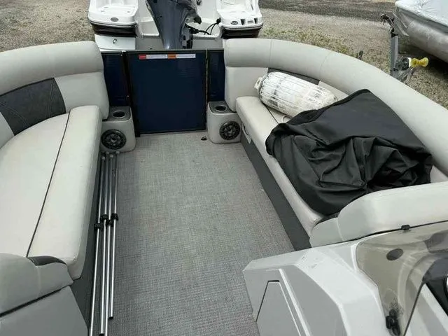 Slide: The Image of Crest Classic LX 220 SLC 2020 - 7