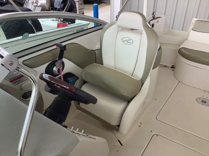 Slide: The Image of Sea Ray 240 SUNDECK 2007 - 10