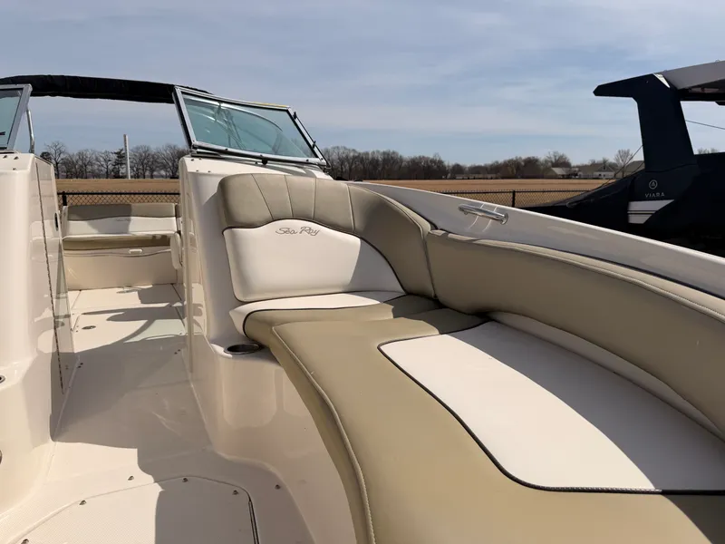 Slide: The Image of Sea Ray 240 SUNDECK 2007 - 19