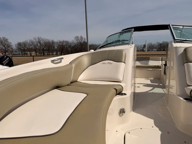 Slide: The Image of Sea Ray 240 SUNDECK 2007 - 20