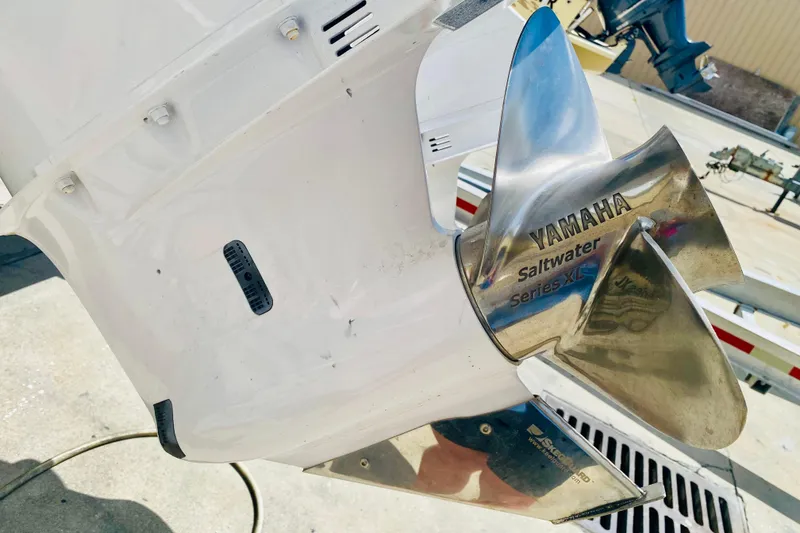 Slide: The Image of Yamaha Saltwater Series XL propeller - 16