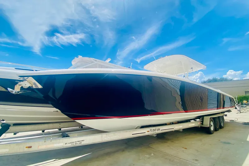 Slide: The Image of 2005 Venture 39 Open boat on trailer - 19