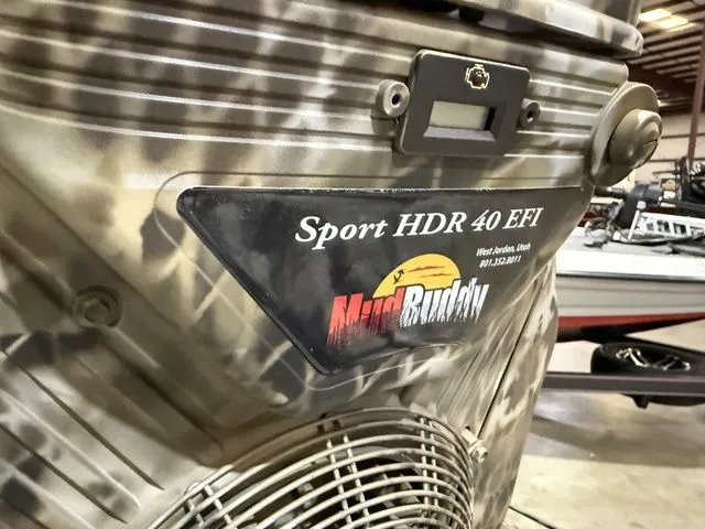 Slide: The Image of Excel Shallow Water 1751 W/Mud Buddy 40HDR 2026 - 13