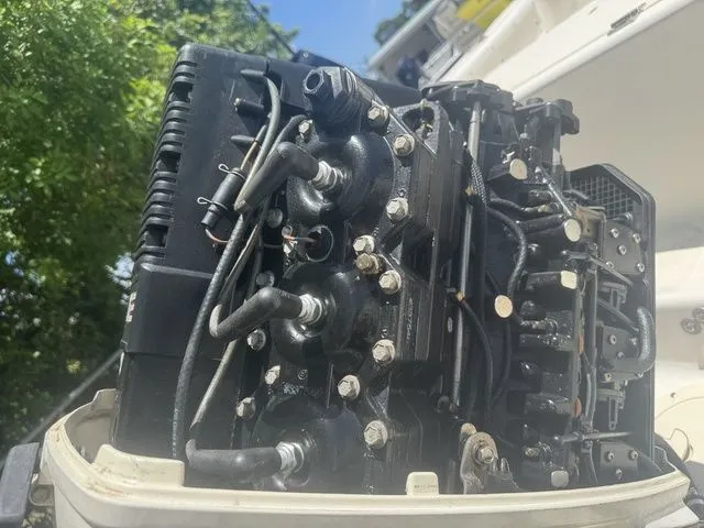 Slide: The Image of Sea Fox 210 Walkaround 2000 - 11