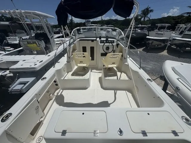 Slide: The Image of Sea Fox 210 Walkaround 2000 - 4