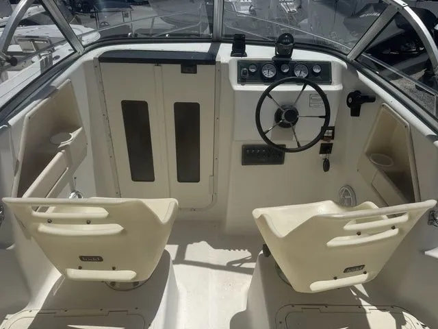 Slide: The Image of Sea Fox 210 Walkaround 2000 - 6