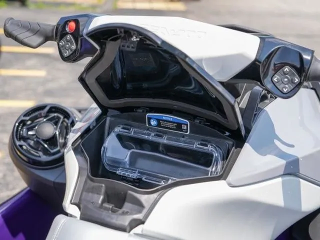 Slide: The Image of Sea-Doo GTI 2025 - 4