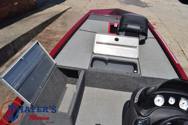 Slide: The Image of Tracker Pro 170 2019 - 12