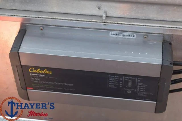 Slide: The Image of Tracker Pro 170 2019 - 15