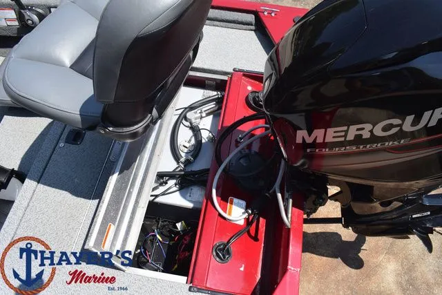 Slide: The Image of Tracker Pro 170 2019 - 16