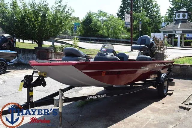 Slide: The Image of Tracker Pro 170 2019 - 21