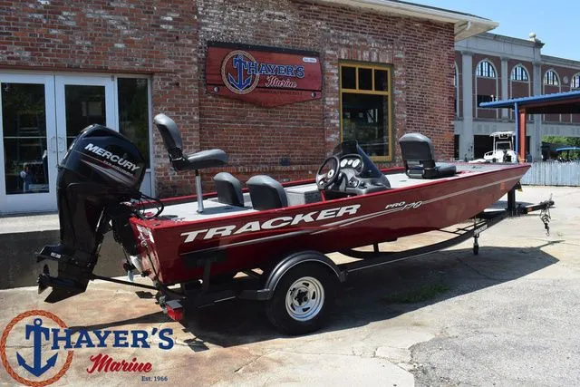 Slide: The Image of Tracker Pro 170 2019 - 3