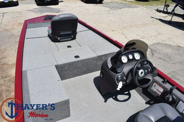 Slide: The Image of Tracker Pro 170 2019 - 5