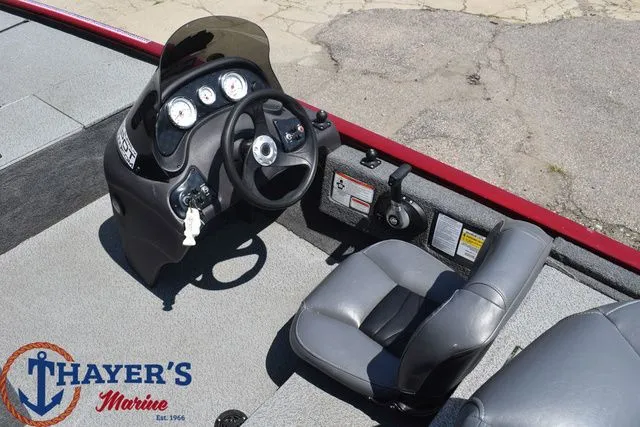 Slide: The Image of Tracker Pro 170 2019 - 6