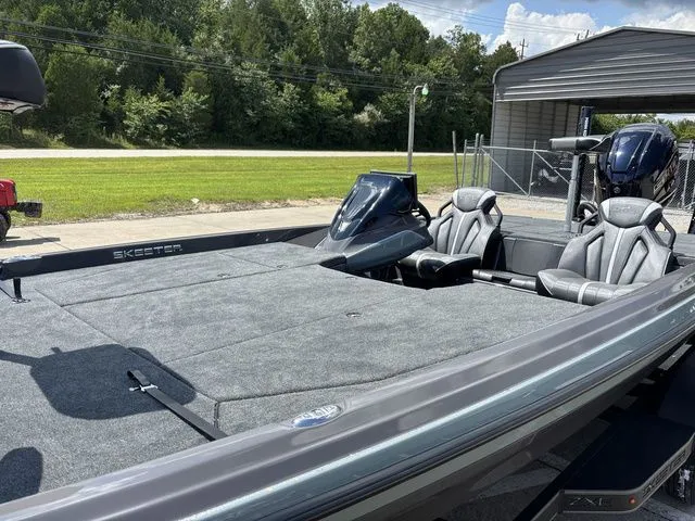 Slide: The Image of Skeeter ZXE21 2026 - 14