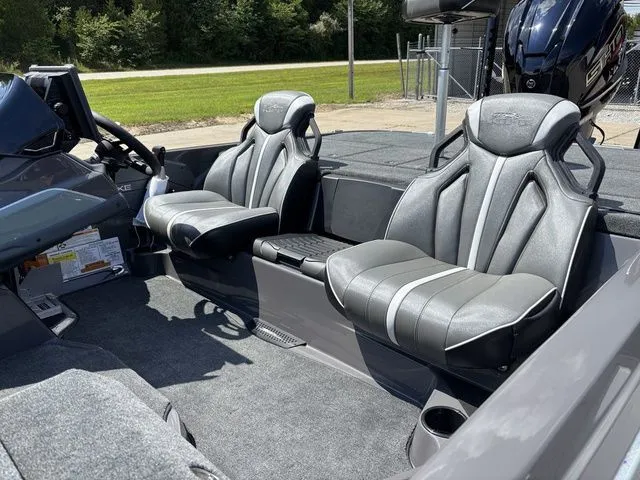 Slide: The Image of Skeeter ZXE21 2026 - 15