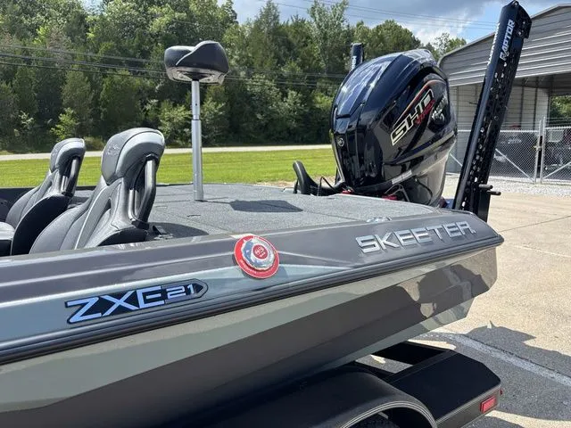 Slide: The Image of Skeeter ZXE21 2026 - 16