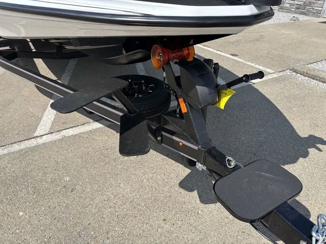 Slide: The Image of Skeeter ZXE21 2026 - 10