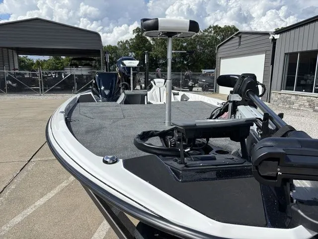 Slide: The Image of Skeeter ZXE21 2026 - 11