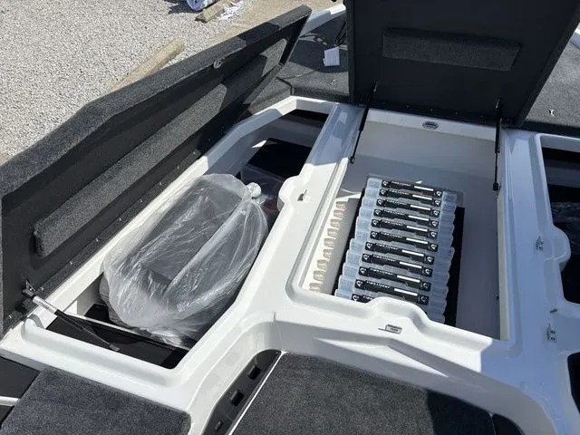 Slide: The Image of Skeeter ZXE21 2026 - 17