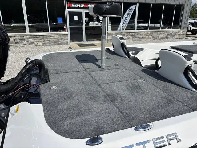 Slide: The Image of Skeeter ZXE21 2026 - 4