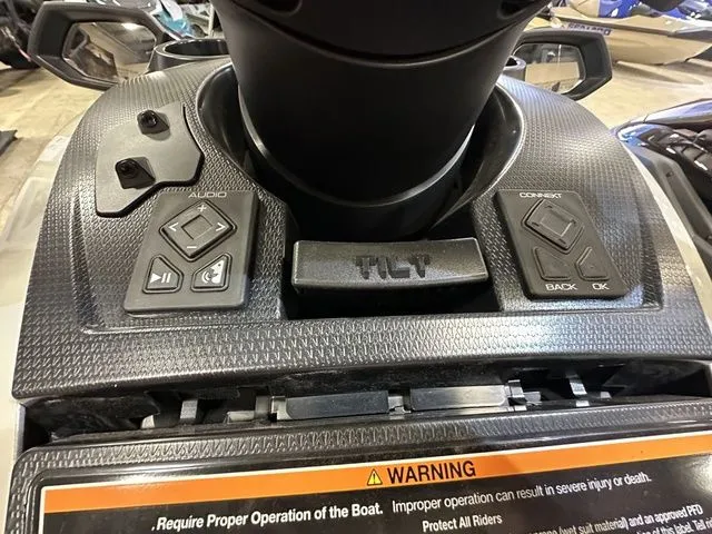 Slide: The Image of Yamaha FX® Limited SVHO® 2025 - 14