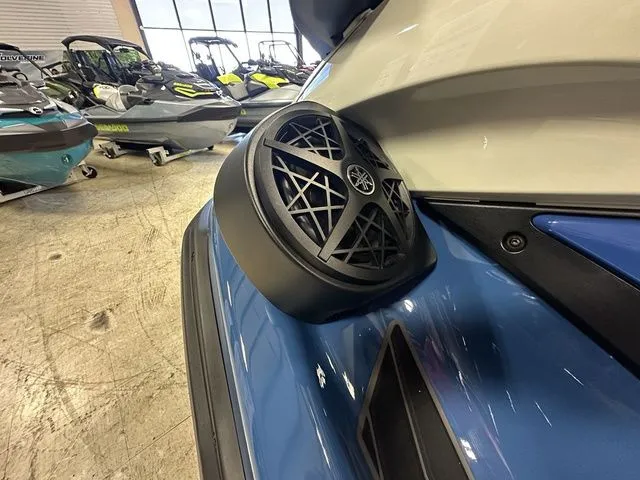 Slide: The Image of Yamaha FX® Limited SVHO® 2025 - 18