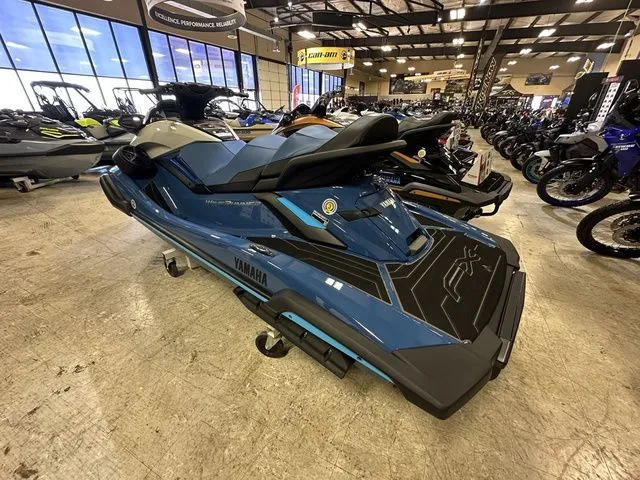 Slide: The Image of Yamaha FX® Limited SVHO® 2025 - 8