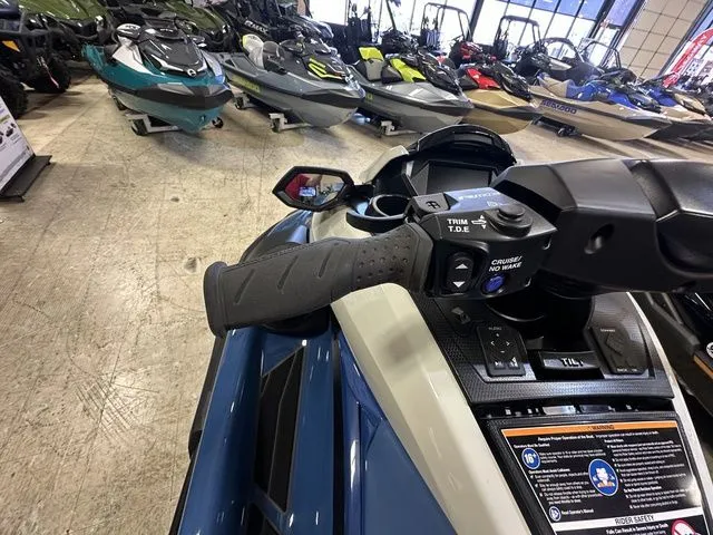 Slide: The Image of Yamaha FX® Limited SVHO® 2025 - 9